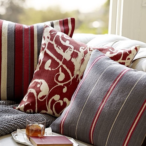New Pottery Barn Alvarado Dhurrie Stripe Kilim Pillow Cover, 18” Gray/Red - Picture 3 of 8